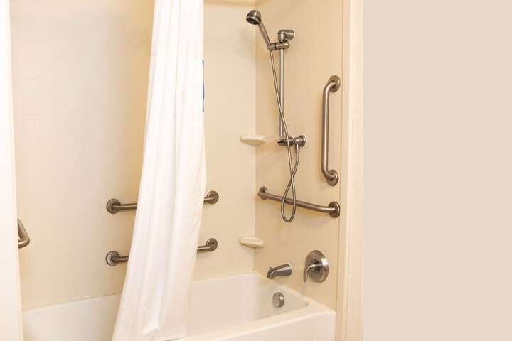 Hampton Inn Gloucester - thumb 6