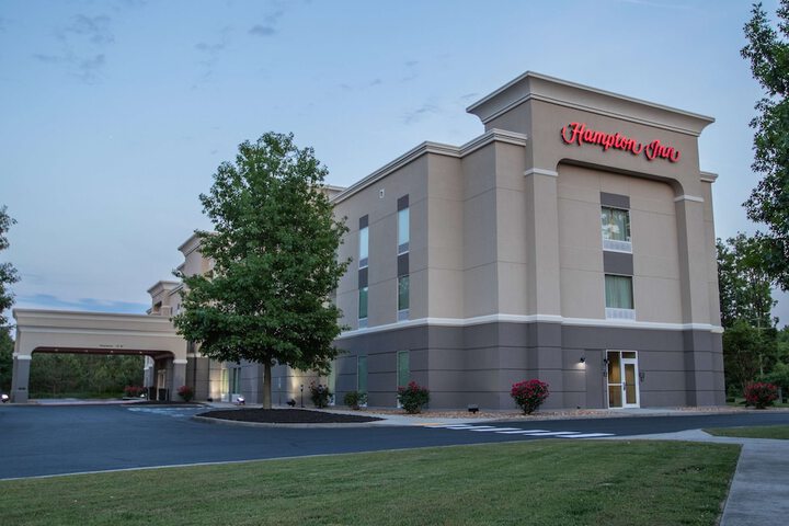 Hampton Inn Gloucester - thumb 1