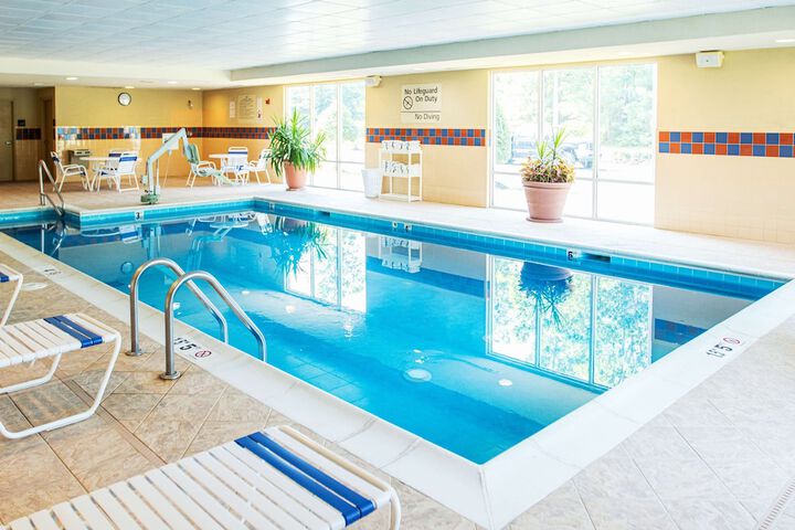 Hampton Inn Gloucester - thumb 2