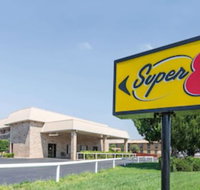 Super 8 by Wyndham Clovis - Accommodation Dallas