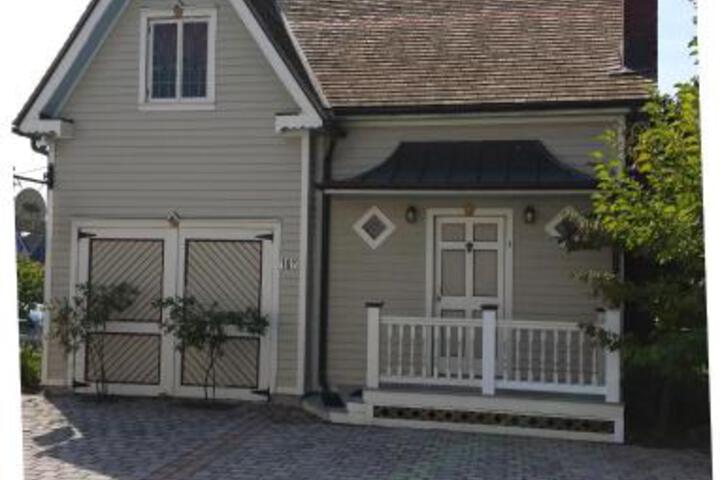 Cricket House - thumb 0