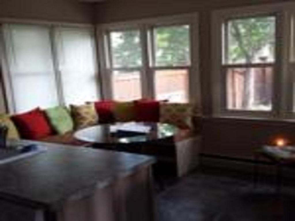 Cricket House - thumb 2