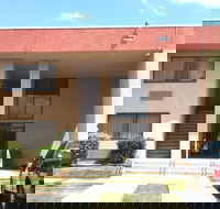 Days Inn by Wyndham Sherman - Accommodation Dallas