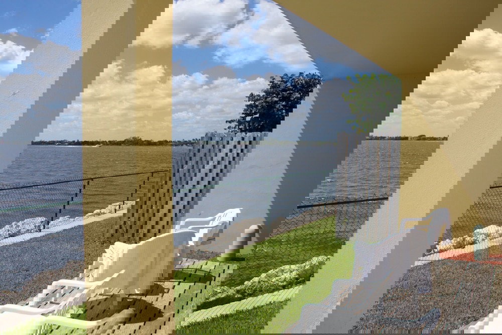 Palm Beach Waterfront Suites - thumb 6