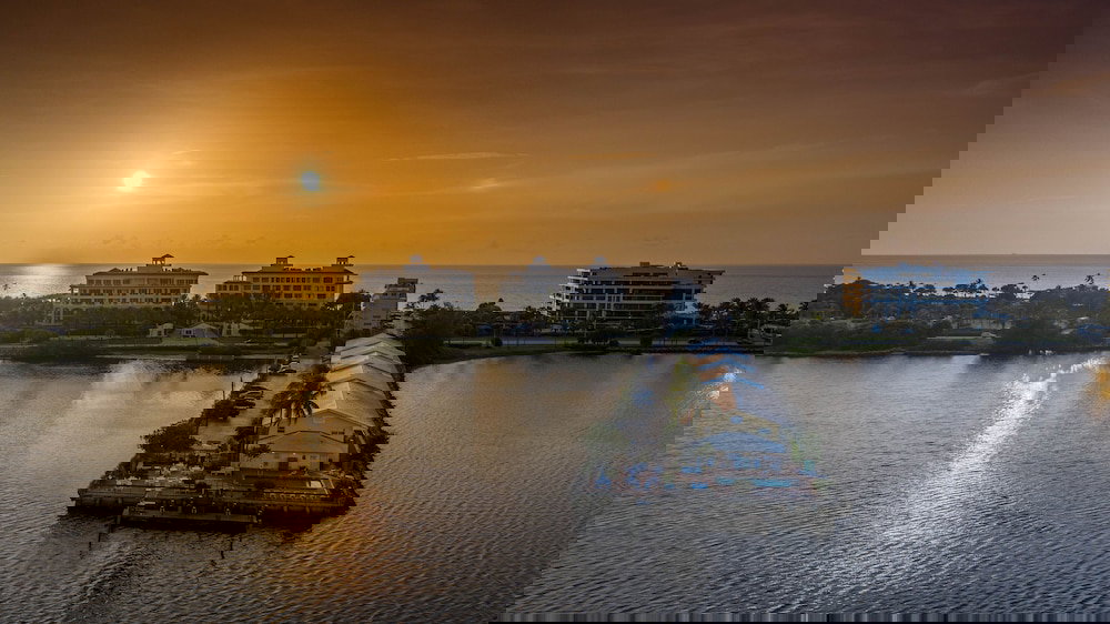 Palm Beach Waterfront Suites - thumb 3