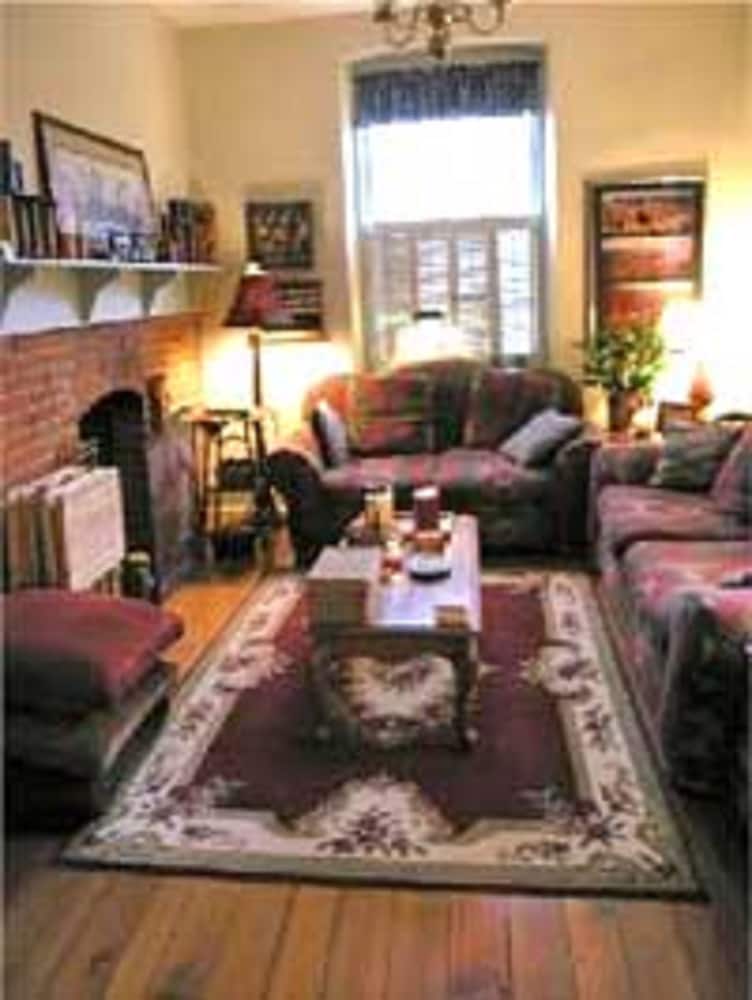 Stone Haus Bed & Breakfast - thumb 1