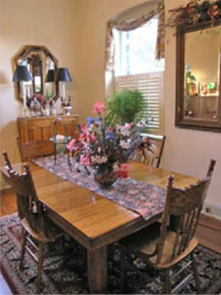 Stone Haus Bed & Breakfast - thumb 2