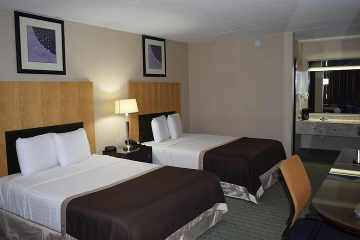 The Landmark Inn - thumb 1