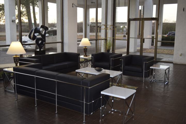 The Landmark Inn - thumb 3