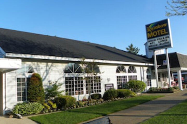 Rainbow Motel - thumb 0