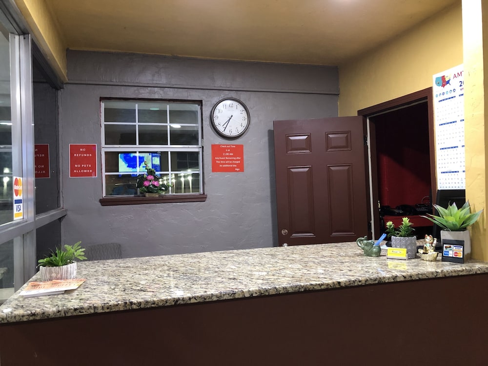 Budget Inn - thumb 3