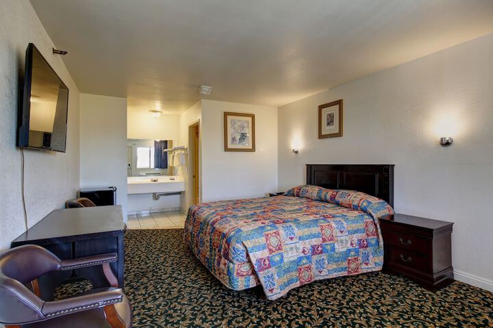 Budget Inn - thumb 2