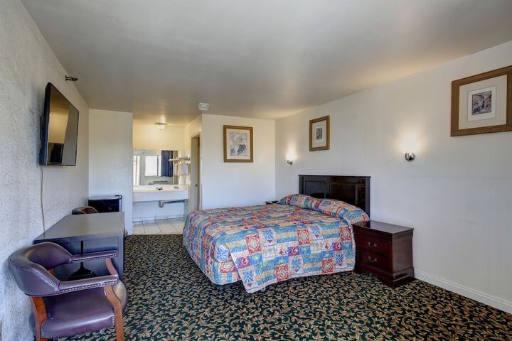 Budget Inn - thumb 6