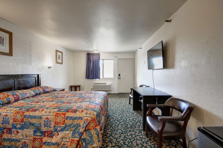 Budget Inn - thumb 7