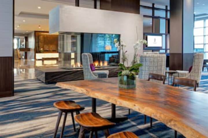 JB Duke Hotel - thumb 0