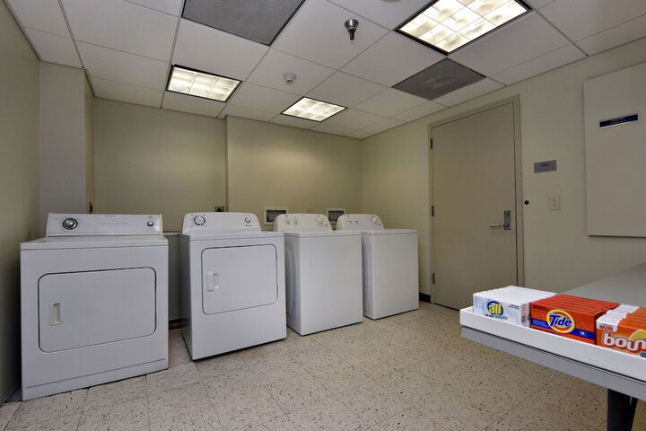 JB Duke Hotel - thumb 6