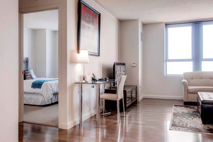 Global Luxury Suites At Broad Street - thumb 3