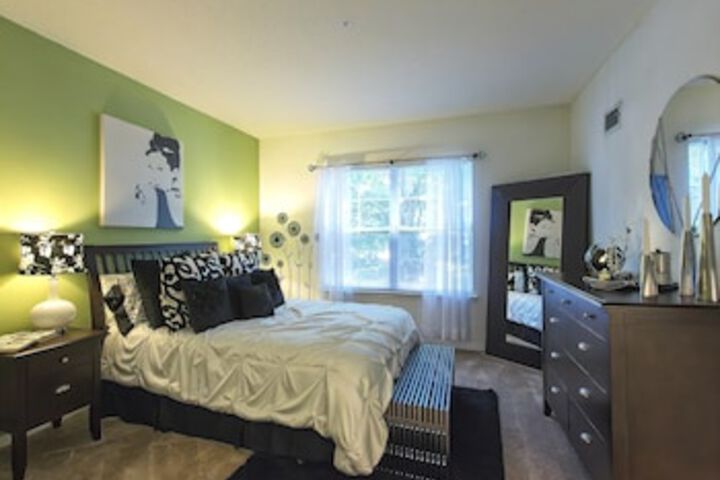 Global Luxury Suites At Broad Street - thumb 6