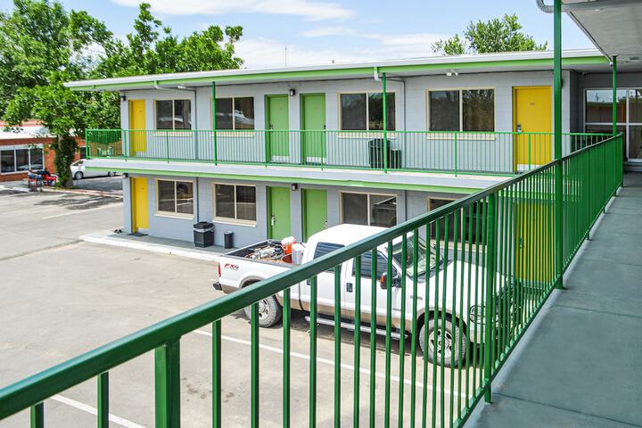 Greeley University Inn - thumb 3