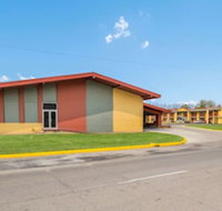 Econo Lodge Evansville - Accommodation Dallas