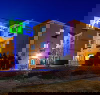 Holiday Inn Express  Suites Alamosa an IHG Hotel - Accommodation Dallas