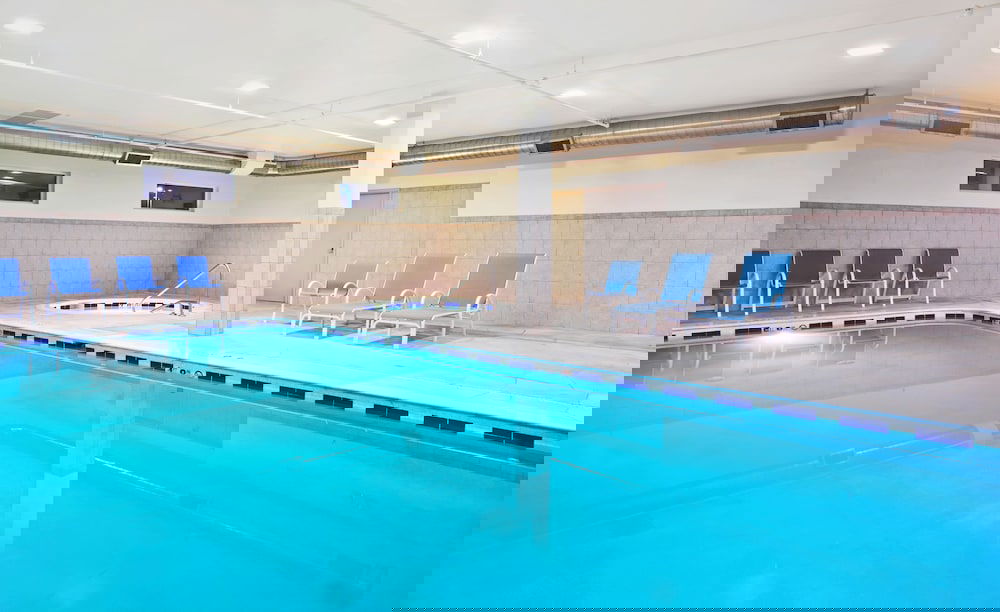 Holiday Inn Express & Suites Waukegan, An IHG Hotel - thumb 2