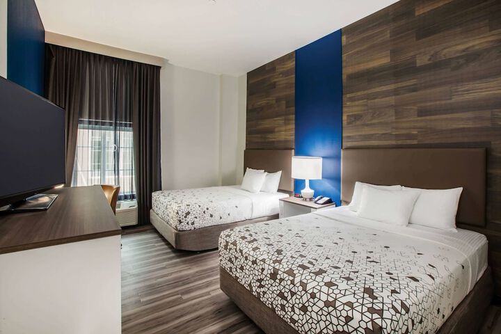 La Quinta Inn & Suites By Wyndham Owasso - thumb 1