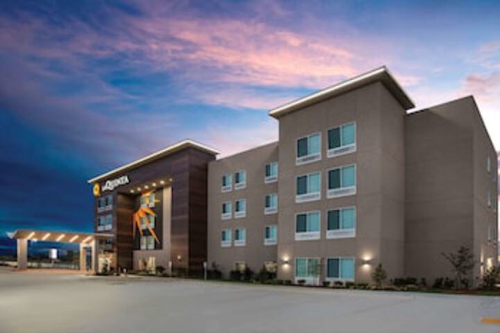 La Quinta Inn & Suites By Wyndham Owasso - thumb 0