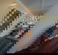 Golf Getaway - Three Bedroom Cabin - Accommodation Dallas