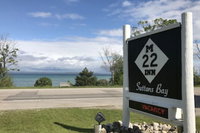 M-22 Inn Suttons Bay