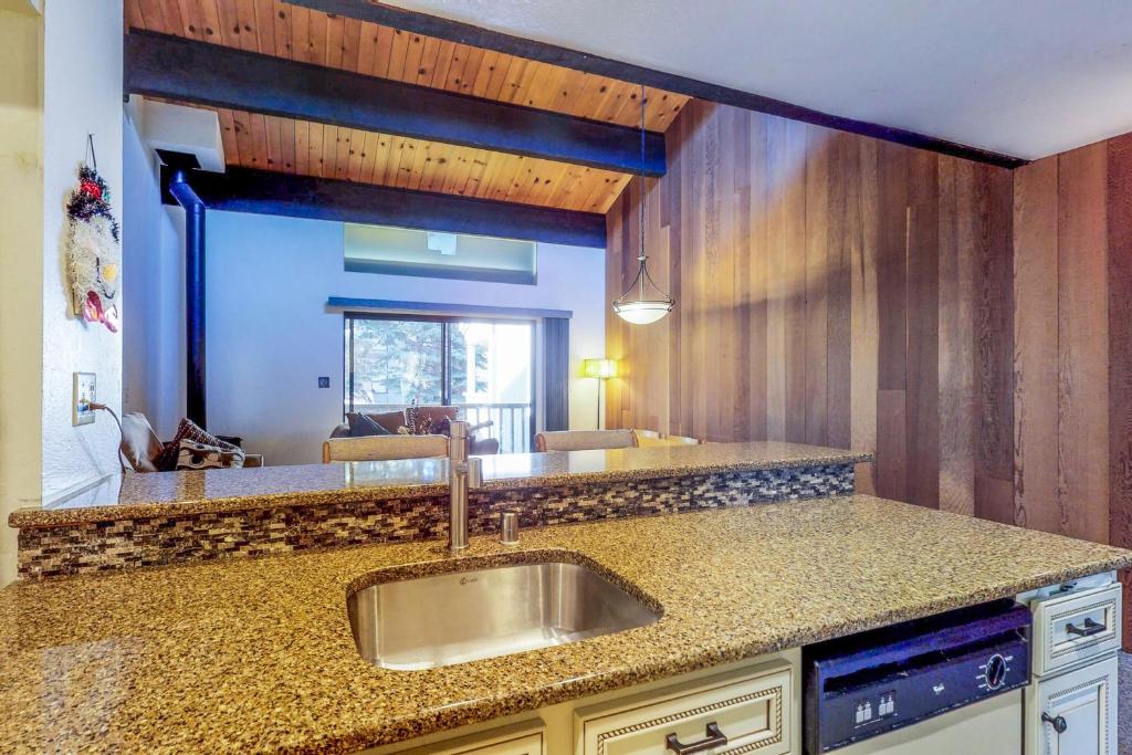 Kings Beach Retreat Kingswood Village #140 - thumb 4