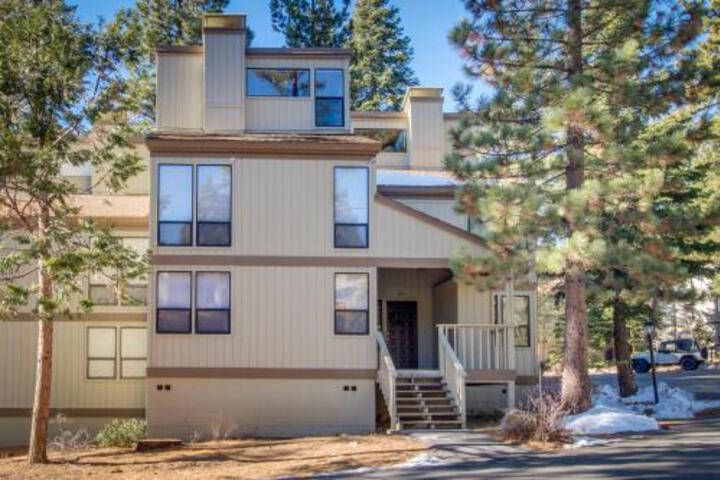 Kings Beach Retreat Kingswood Village #140 - thumb 0