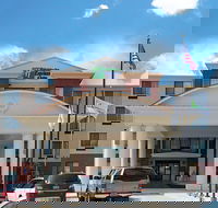 Holiday Inn Express  Suites Ocean Springs an IHG Hotel - Accommodation Dallas