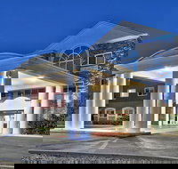 Holiday Express  Suites Portales an IHG Hotel - Accommodation Dallas