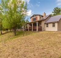 Little Creek Retreat - Four Bedroom Cabin with Hot Tub - Accommodation Dallas