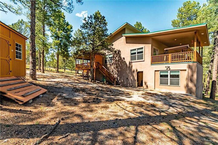 Cozy Knotty & Nice Four Bedroom Cabin - thumb 1