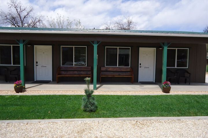 Hurricane Hideaway Lodging - thumb 6