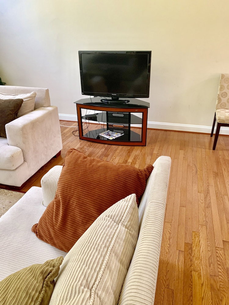 The Lovely Family Home - thumb 6