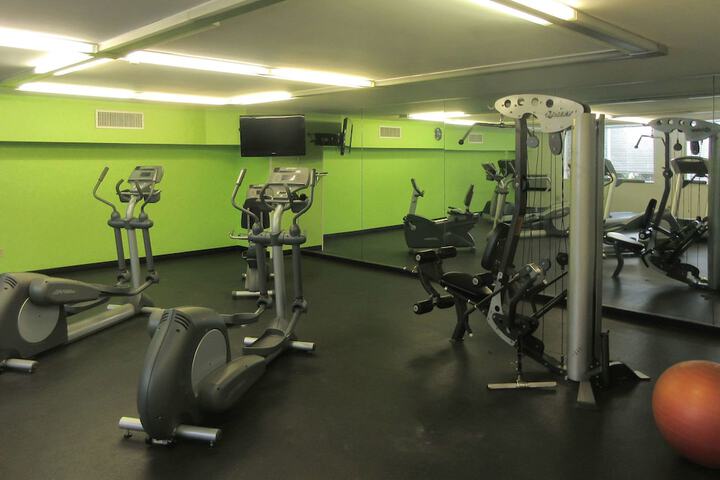 MainStay Suites - thumb 6