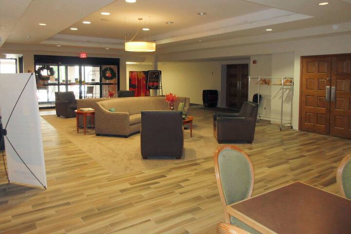 MainStay Suites - thumb 2