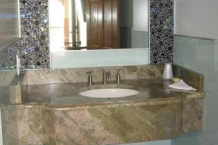 West View Motel - thumb 1