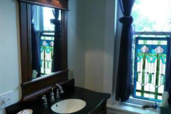 Shining Dawn Bed & Breakfast Retreat - thumb 0