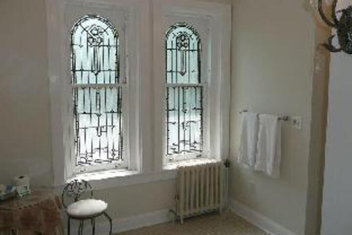 Shining Dawn Bed & Breakfast Retreat - thumb 2