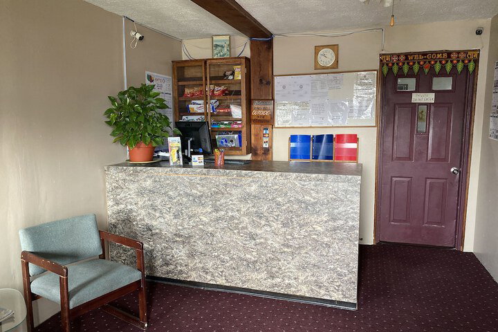 Royal Inn - thumb 2