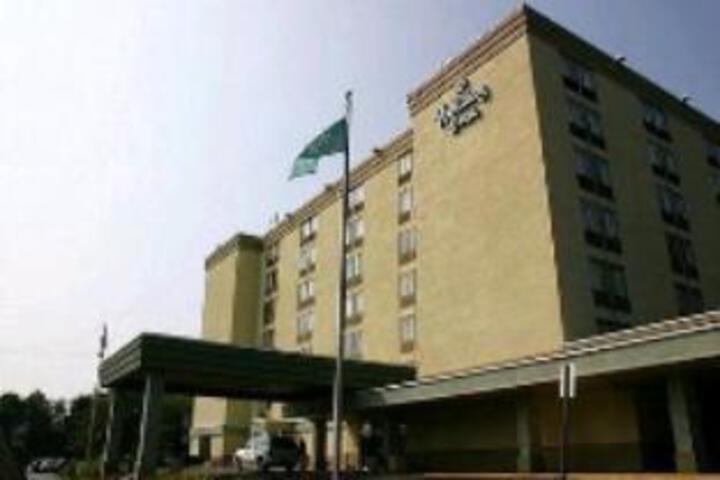 La Quinta Inn & Suites Pittsburgh North - thumb 0