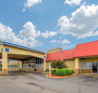 Econo Lodge Inn  Suites Triadelphia - Wheeling - Accommodation Dallas