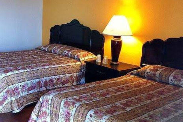 Holiday Motel Fresno - thumb 6