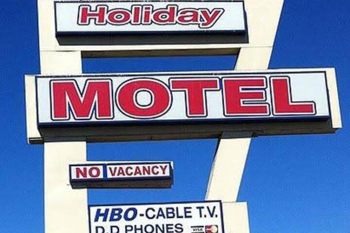 Holiday Motel Fresno - thumb 0