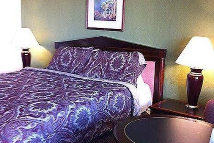 Holiday Motel Fresno - thumb 1