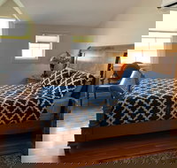 Ashley House - Accommodation Dallas